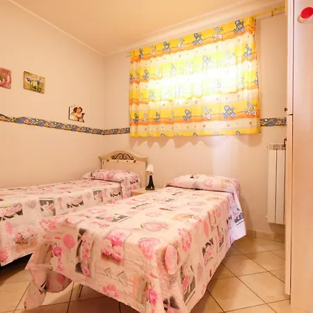 Poseidon 4 - Апартаменты *